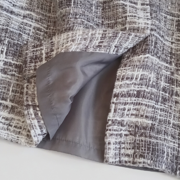 Ellen Tracy Women's Grey & White Tweed Short (Cap) Sleeve Sheath Shift Dress 2 - Picture 5 of 13